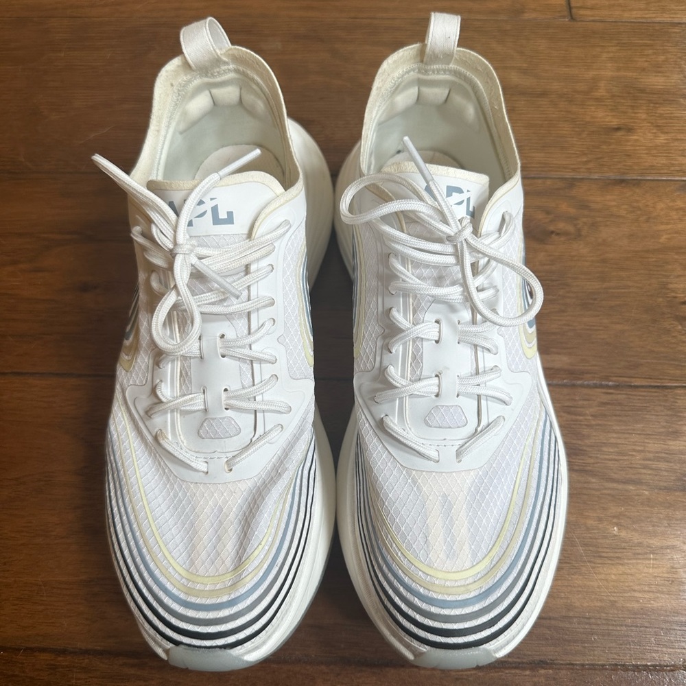 Women’s APL streamline size 7 great condition retail $320 white/clear/black - Picture 7 of 7